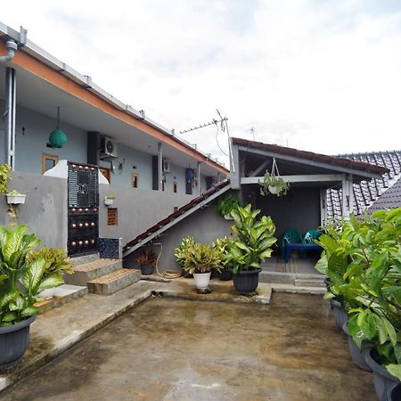 Reddoorz Syariah Near Rs Advent Bandar Lampung Hotell Exteriör bild