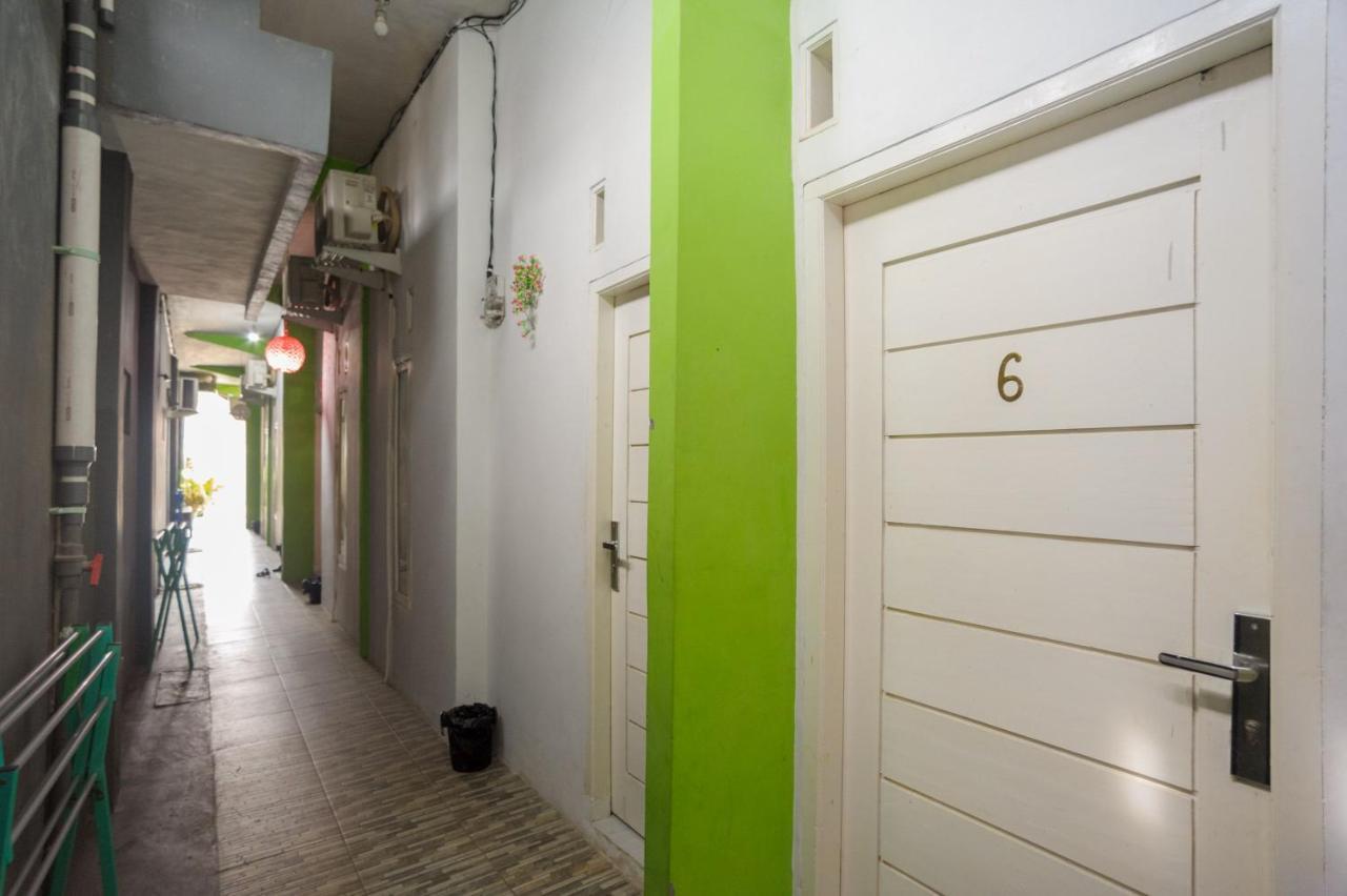 Reddoorz Syariah Near Rs Advent Bandar Lampung Hotell Exteriör bild