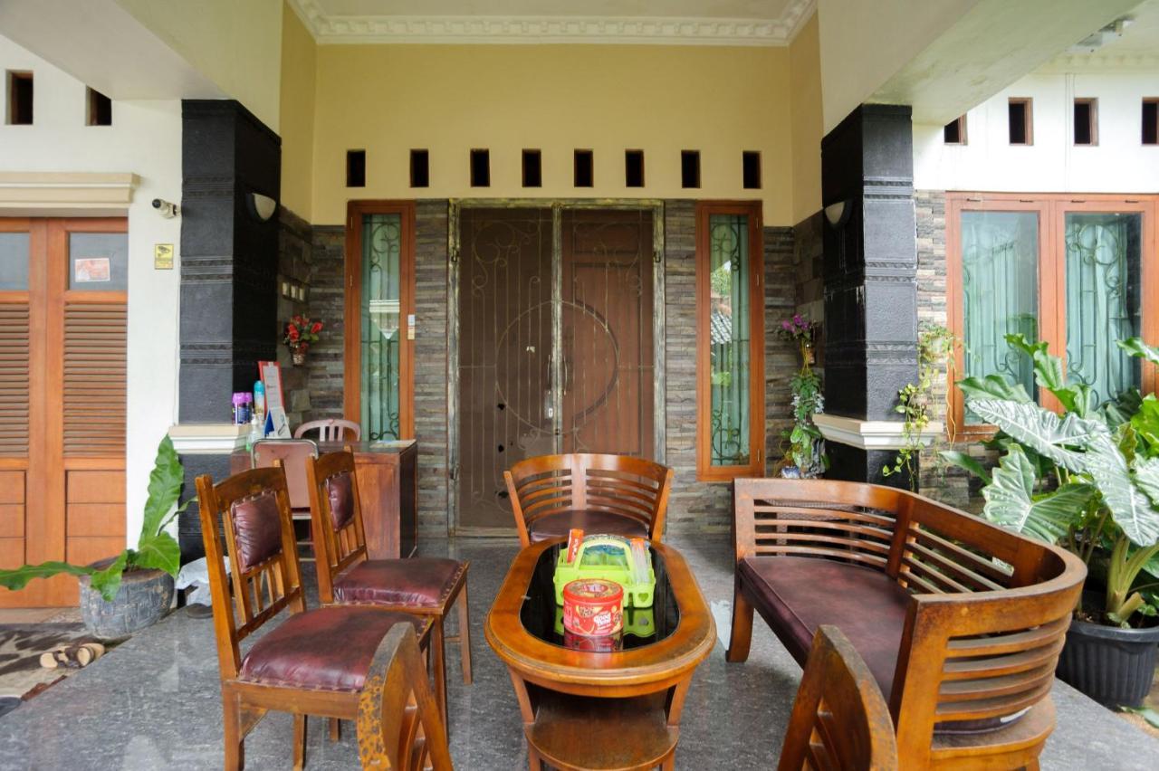 Reddoorz Syariah Near Rs Advent Bandar Lampung Hotell Exteriör bild