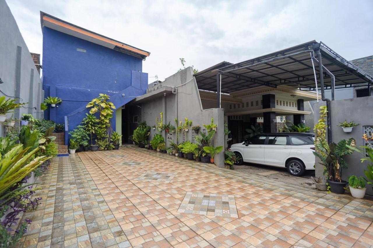 Reddoorz Syariah Near Rs Advent Bandar Lampung Hotell Exteriör bild