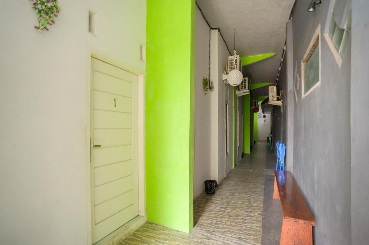 Reddoorz Syariah Near Rs Advent Bandar Lampung Hotell Exteriör bild