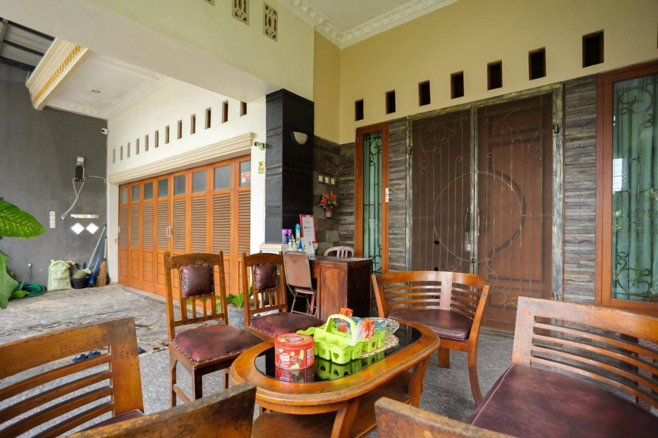 Reddoorz Syariah Near Rs Advent Bandar Lampung Hotell Exteriör bild