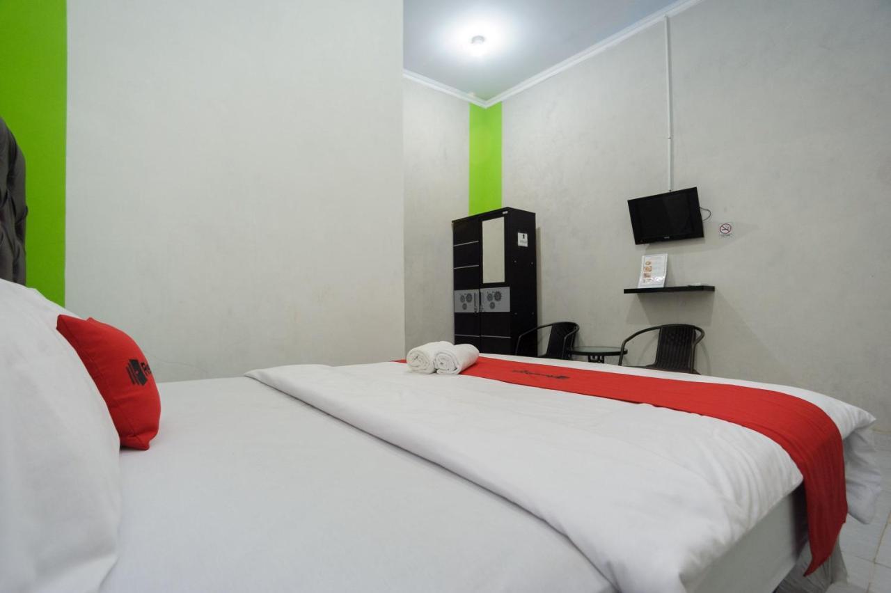 Reddoorz Syariah Near Rs Advent Bandar Lampung Hotell Exteriör bild