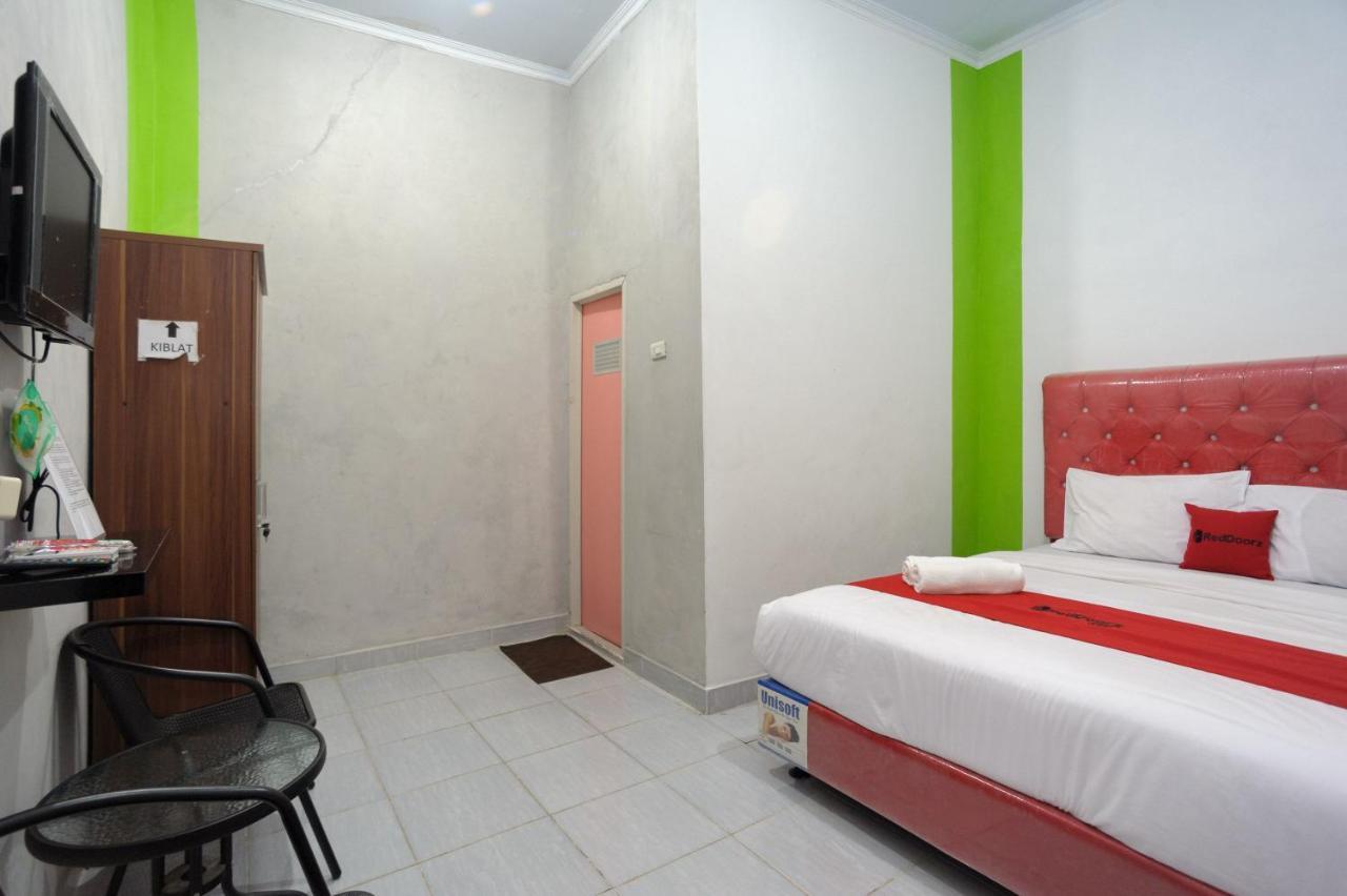 Reddoorz Syariah Near Rs Advent Bandar Lampung Hotell Exteriör bild